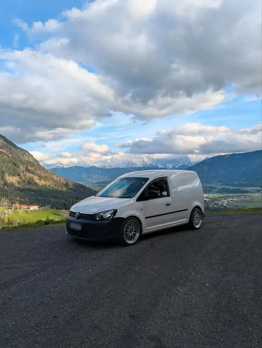 Occasion VW Caddy 110 ch (80 kW) 2011 Blanc Monospace