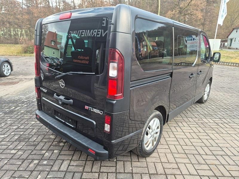 Gebraucht Opel Vivaro 145 PS (106 kW) 2018 Schwarz Van / Kleinbus