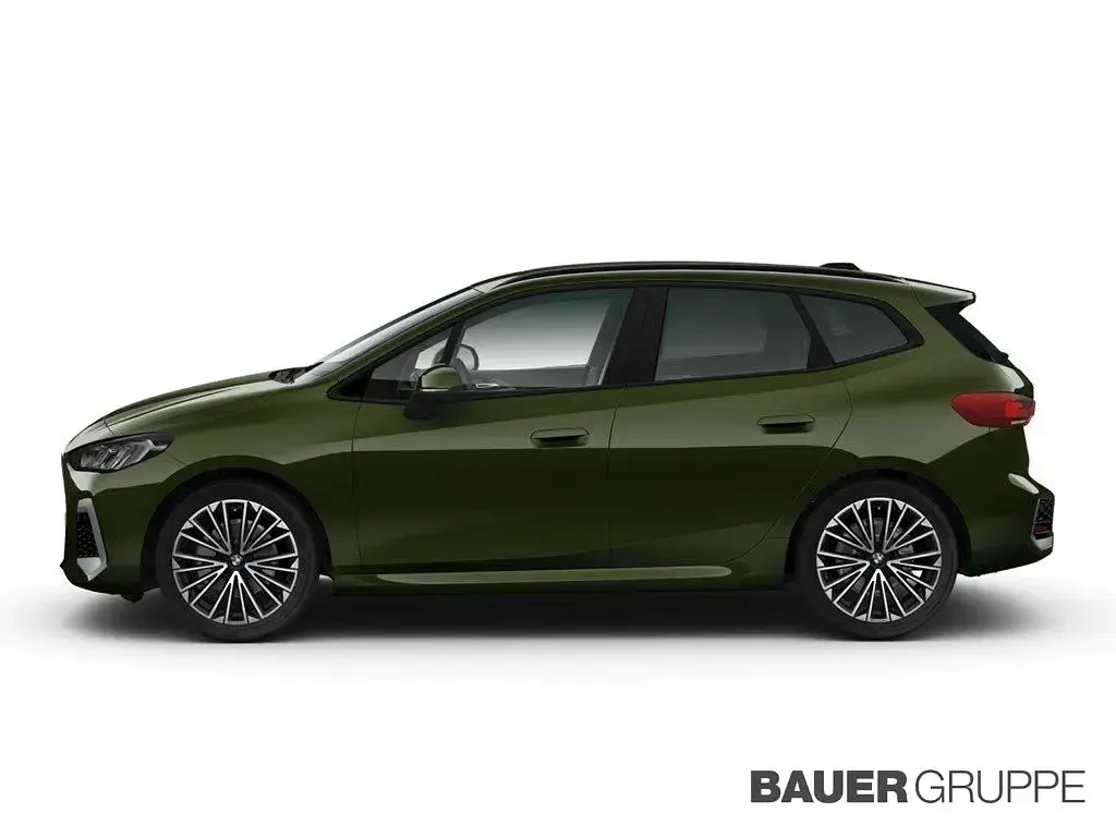 Gebraucht BMW 220 Active Tourer M Sport 170 PS (125 kW) 2022 Gruen Van / Kleinbus