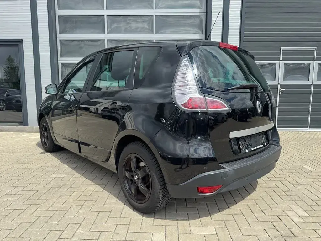 Gebraucht Renault Scénic III LIMITED 110 PS (80 kW) 2016 Schwarz Limousine