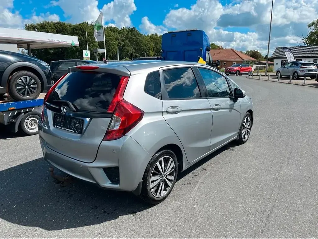 Gebraucht Honda Jazz 102 PS (75 kW) 2016 Silber Kleinwagen