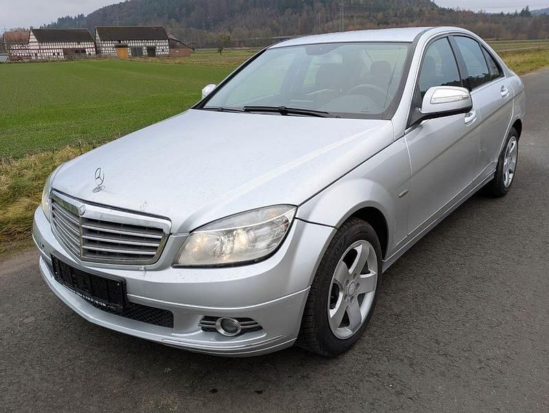 Silber Gebraucht 2007 Mercedes C200 Limousine | 3.290 € (Superpreis) - Bild 1/4