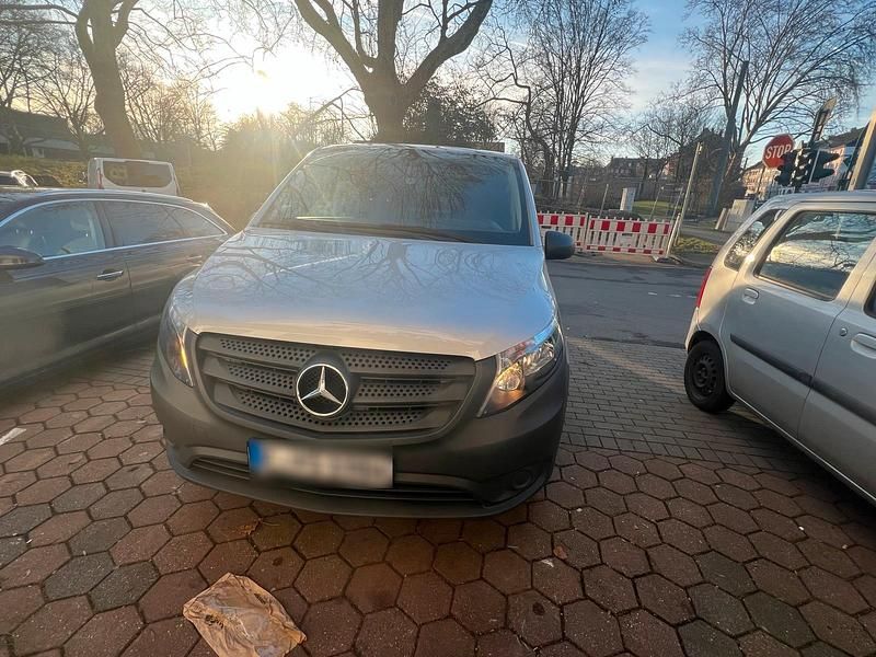 Gebraucht Mercedes Vito 116 PS (85 kW) 2018 Grau Van