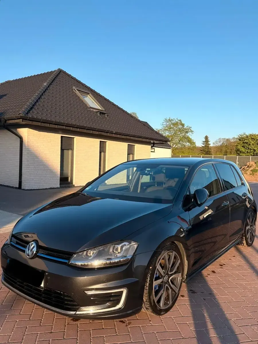 Gebraucht VW Golf GTE 204 PS (150 kW) 2015 Grau Coupé