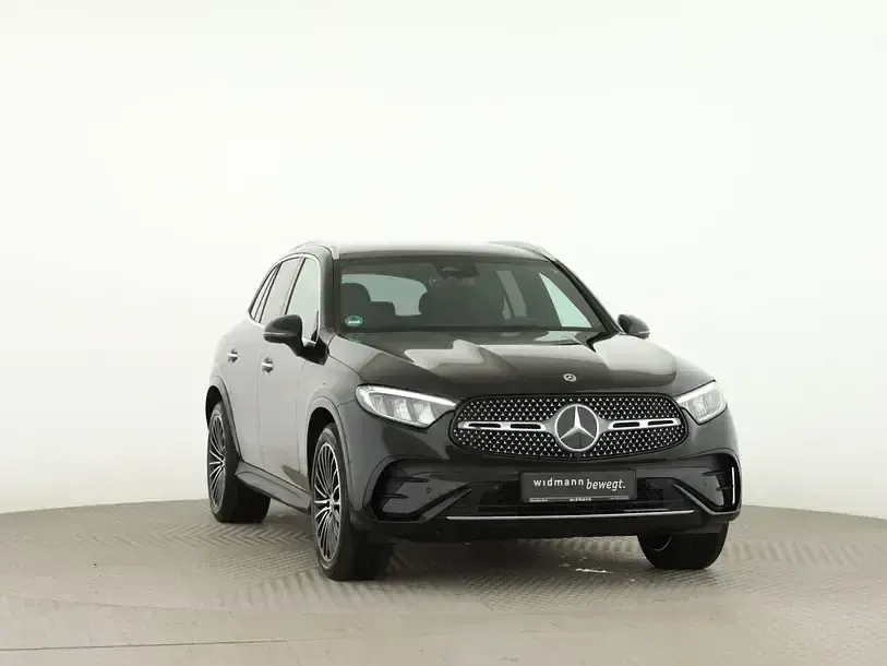 Gebraucht Mercedes GLC220 AMG 197 PS (144 kW) 2026 Schwarz SUV