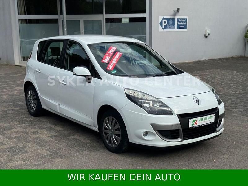 Weiß Gebraucht 2011 Renault Scénic III Expression Van / Kleinbus | 5.490 € (Etwas zu teuer) - Bild 1/4