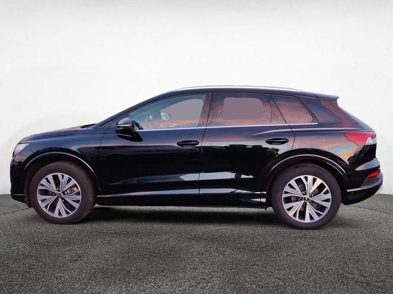 Gebraucht Audi Q4 e-tron Advanced 150 kW (204 PS) 2022 Mythosschwarz metallic SUV