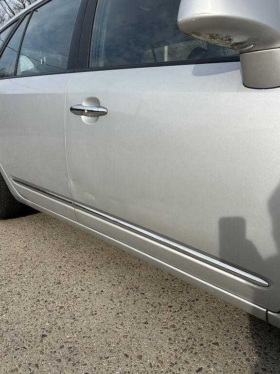 Gebraucht Kia Carens EX 144 PS (105 kW) 2008 Silber Van / Kleinbus