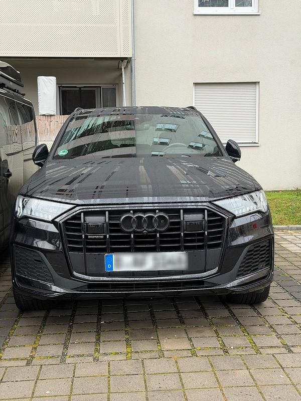 Schwarz Gebraucht 2019 Audi Q7 Comfort SUV | 52.500 € (Teuer) - Bild 1/4