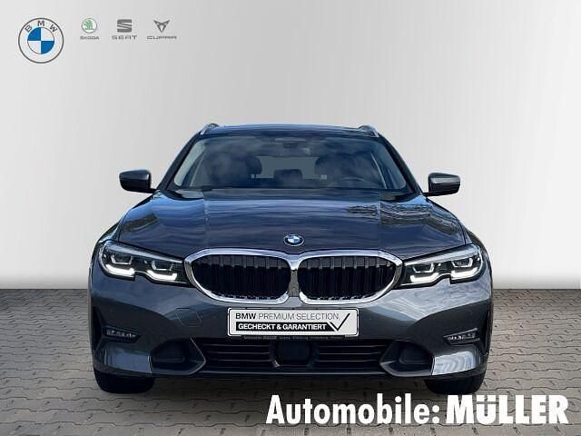 Gebraucht BMW 330 Sport Line 258 PS (189 kW) 2020 Mineralgrau metallic Kombi