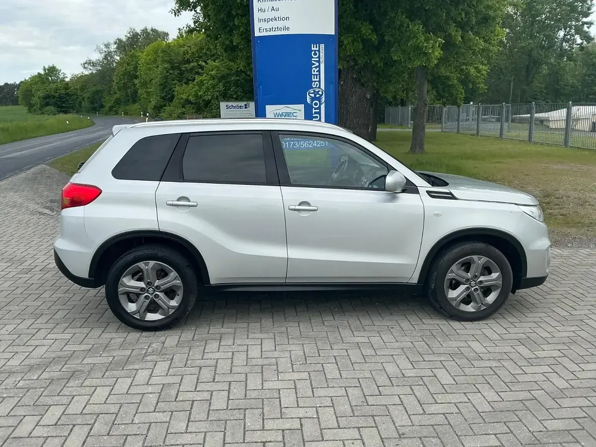 Gebraucht Suzuki Vitara 119 PS (87 kW) 2016 Silber SUV