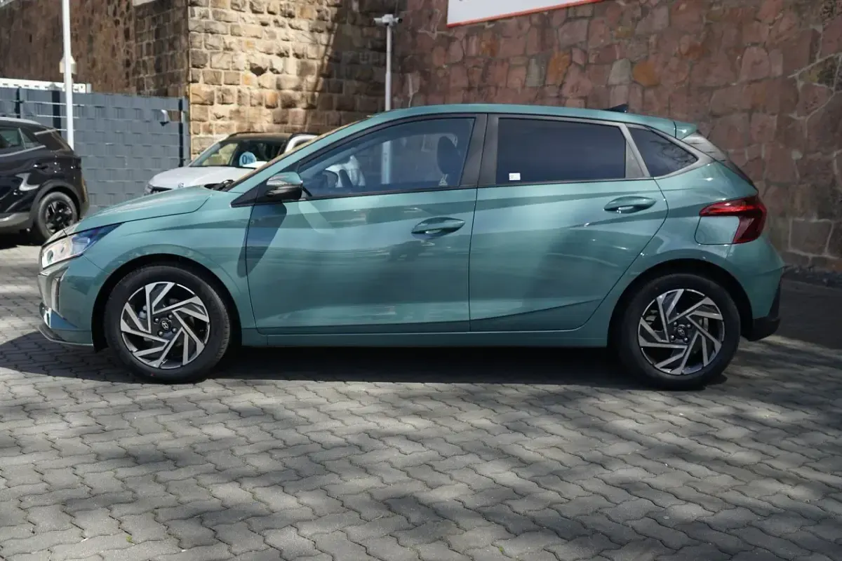 Gebraucht Hyundai i20 86 PS (63 kW) 2012 Grau Kleinwagen