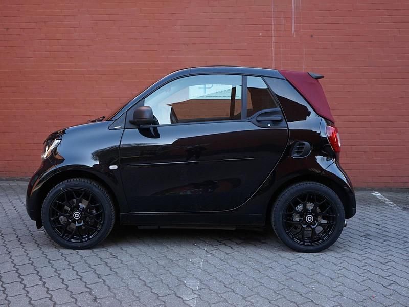 Gebraucht Smart ForTwo Cabrio 71 PS (52 kW) 2017 Schwarz Cabrio