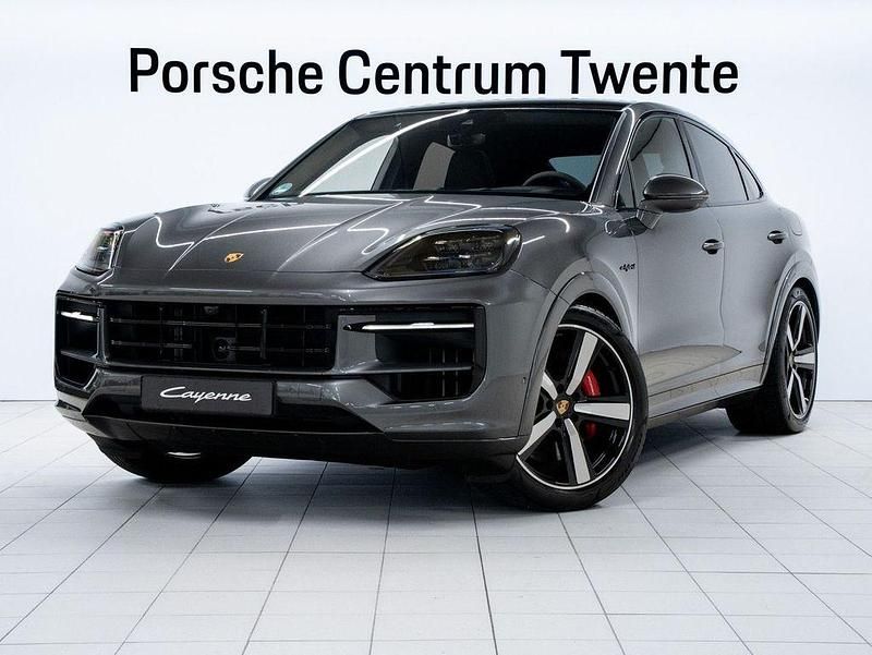 Grau Gebraucht 2024 Porsche Cayenne S E-Hybrid SUV | 132.979 € - Bild 1/4