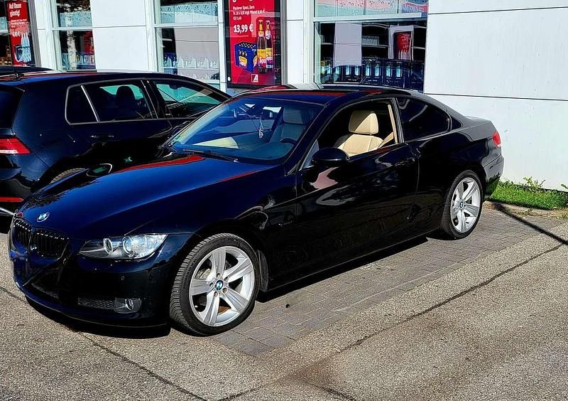 Gebraucht BMW 320 170 PS (125 kW) 2007 Schwarz Coupé