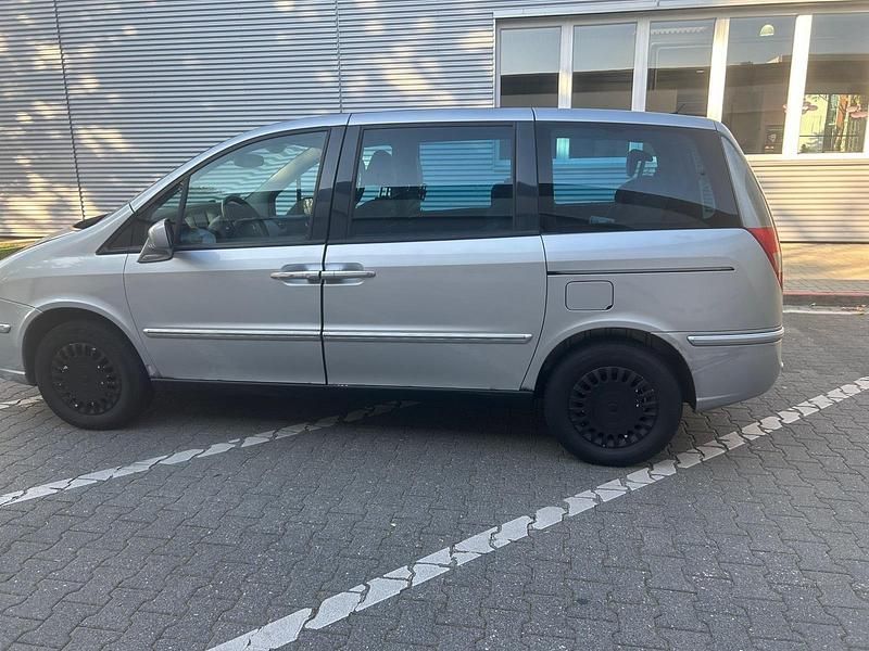 Gebraucht Lancia Phedra 128 PS (94 kW) 2003 Silber Van / Kleinbus