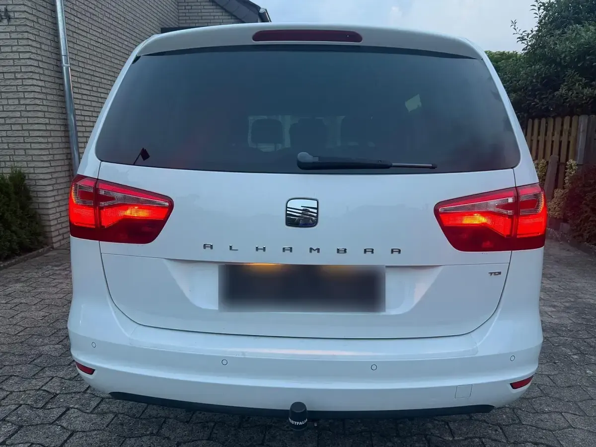 Gebraucht Seat Alhambra 177 PS (130 kW) 2014 Weiß Van / Kleinbus