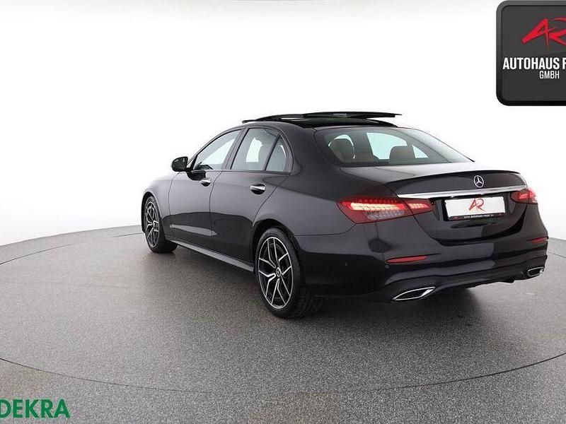 Gebraucht Mercedes E220 AMG 194 PS (142 kW) 2021 Obsidianschwarz Limousine