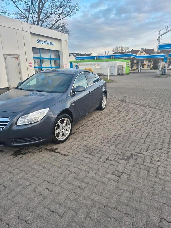 Gebraucht Opel Insignia 115 PS (84 kW) 2009 Grau Limousine