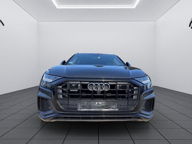 Gebraucht Audi Q8 S-Line 286 PS (210 kW) 2020 Grau SUV