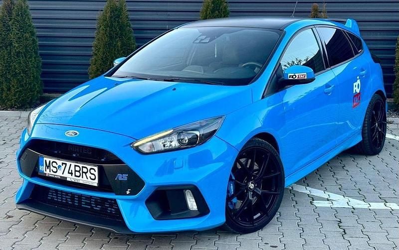 Blau Gebraucht 2018 Ford Focus RS Limousine | 31.999 € - Bild 1/4