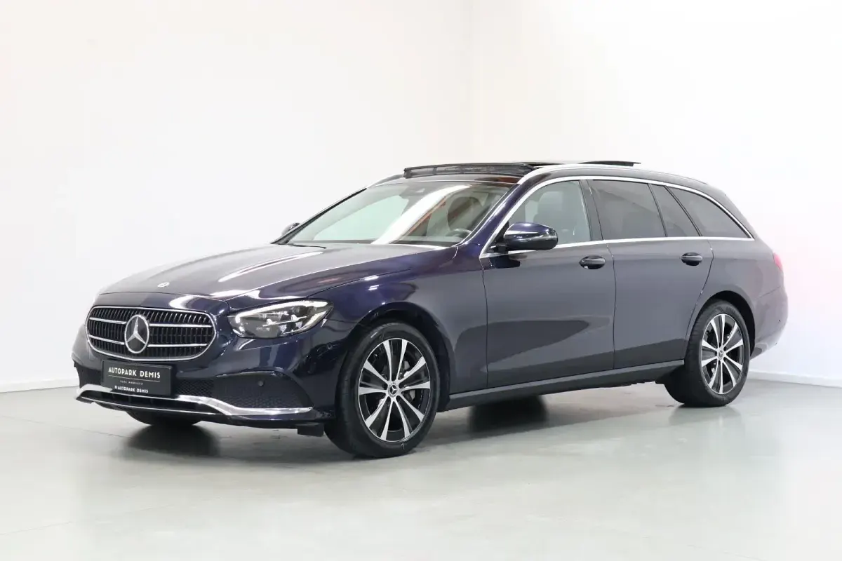 Gebraucht Mercedes E300 194 PS (142 kW) 2022 Blau Kombi