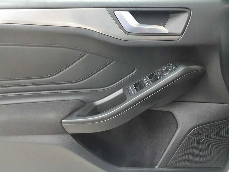 Gebraucht Ford Focus Titanium 116 PS (85 kW) 2024 Frozen white Kombi