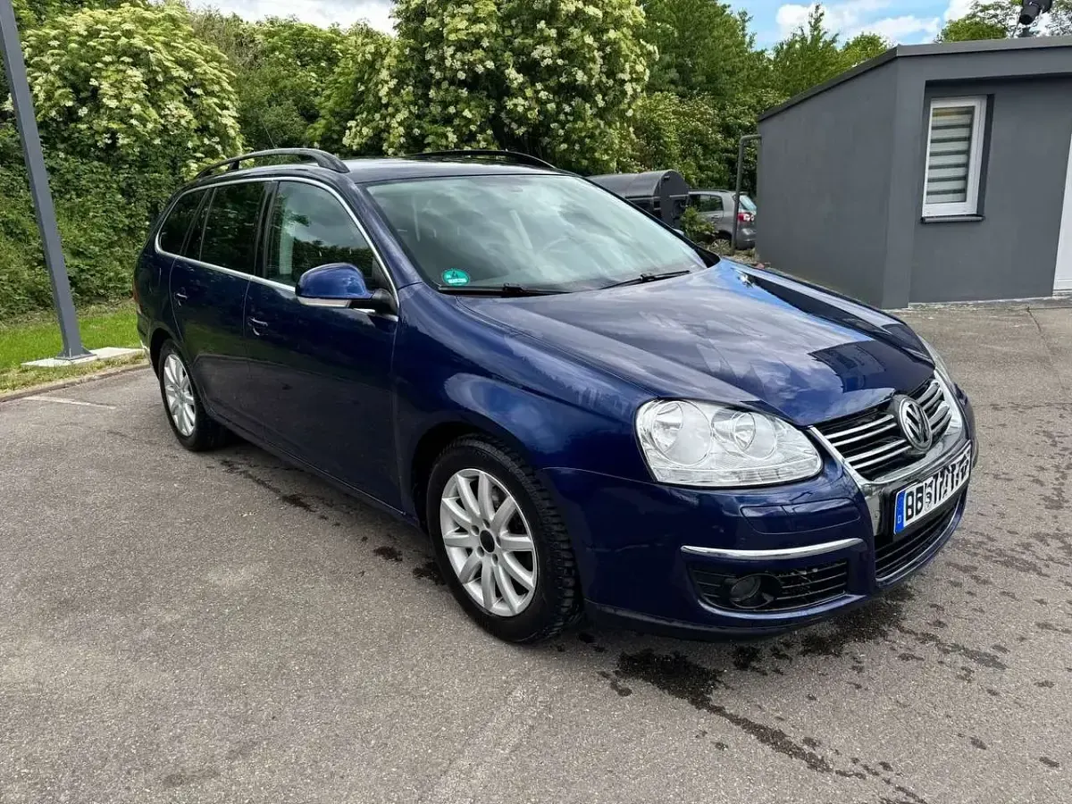 Gebraucht VW Golf VI Comfortline 122 PS (89 kW) 2009 Shadow blue metallic Kleinwagen