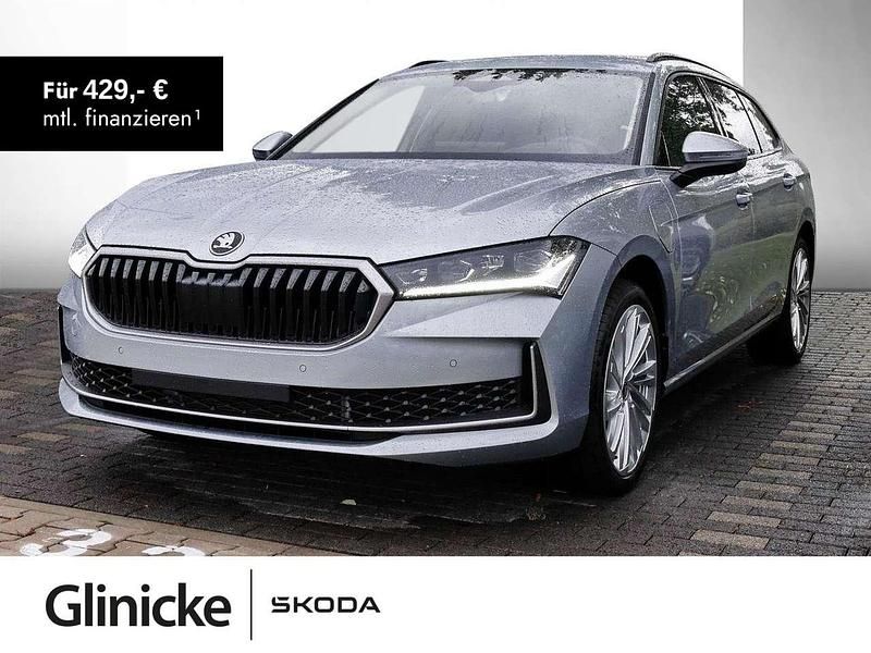 Silber Gebraucht 2025 Skoda Superb Selection Kombi | 39.490 € (Etwas zu teuer) - Bild 1/4