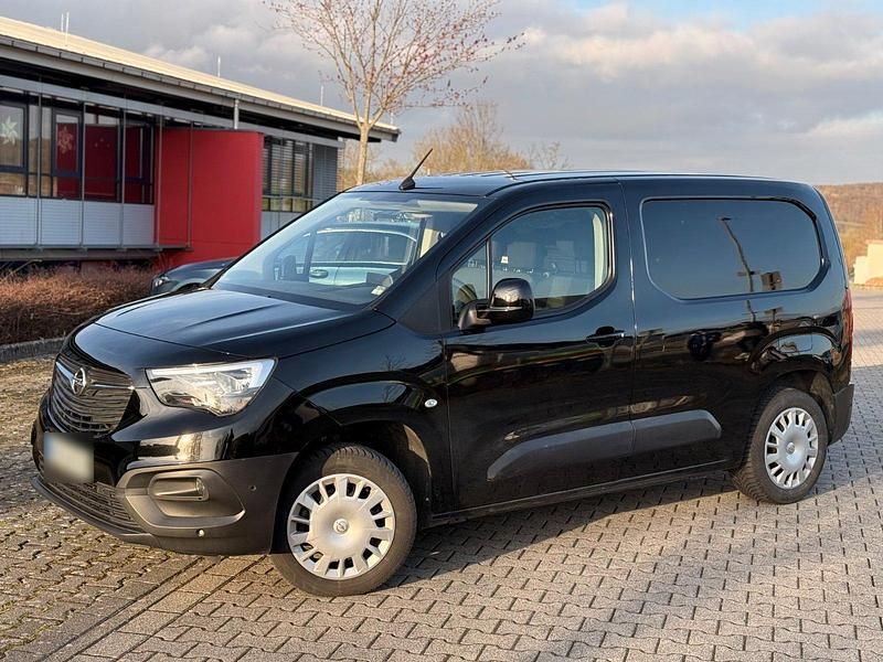 Gebraucht Opel Combo 131 PS (96 kW) 2021 Schwarz Van / Kleinbus