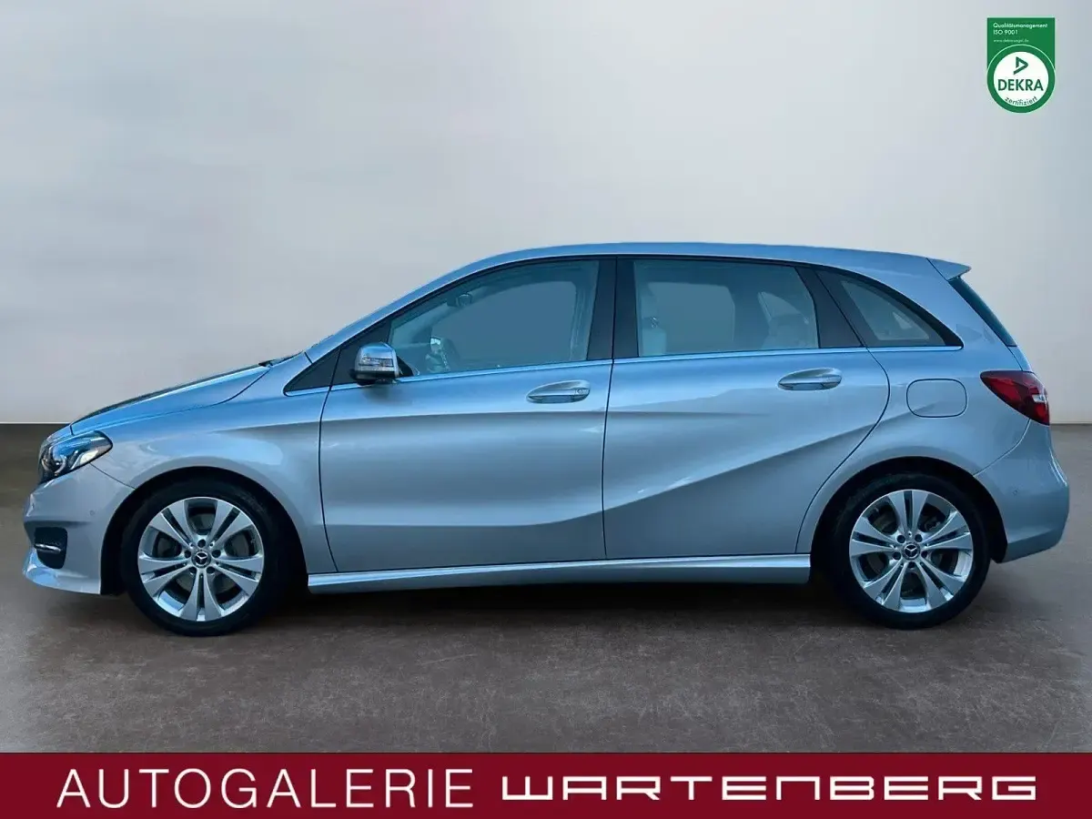 Gebraucht Mercedes B250 Style 211 PS (155 kW) 2018 Polarsilber Kleinwagen