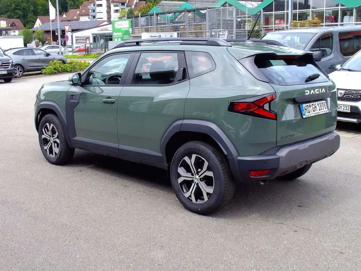 Gebraucht Dacia Duster Expression 131 PS (96 kW) 2025 Safarigrüngrau SUV