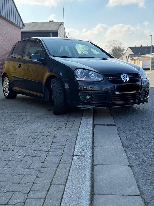 Gebraucht VW Golf GT 140 PS (102 kW) 2008 Blau Coupé