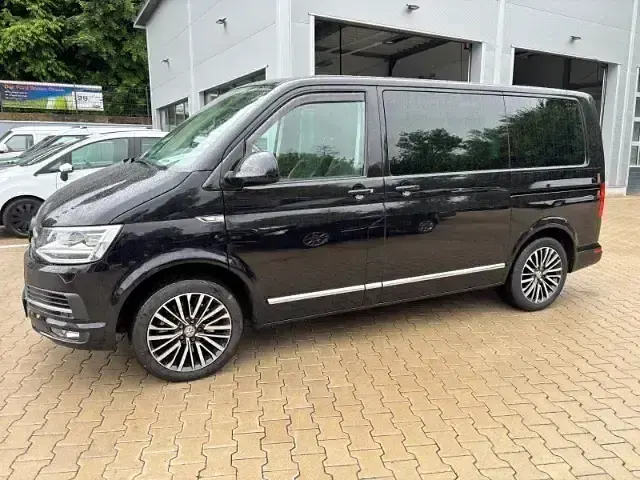 Gebraucht VW Multivan Highline 199 PS (146 kW) 2018 Schwarz Van / Kleinbus