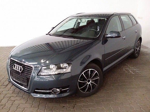 Gebraucht Audi A3 Ambiente 105 PS (77 kW) 2010 Grau Kleinwagen