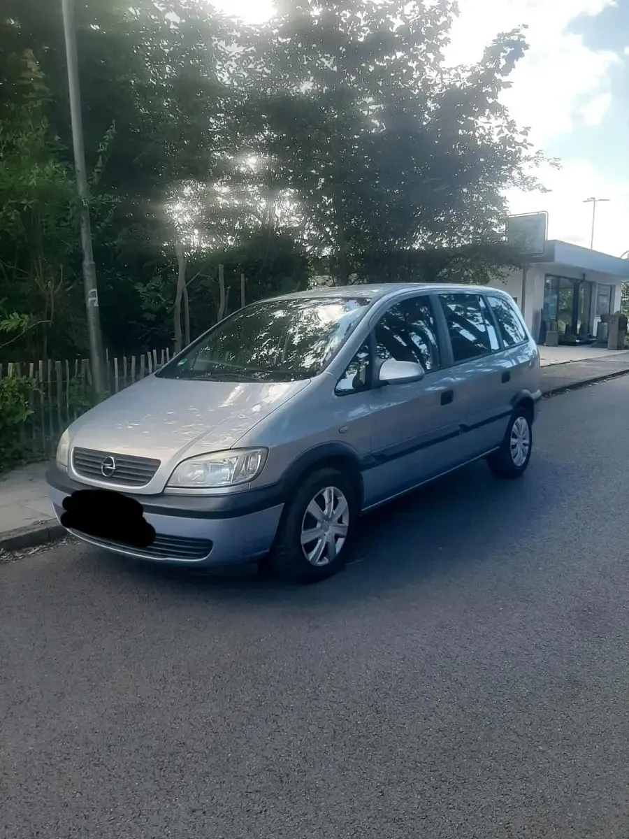 Gebraucht Opel Zafira 115 PS (84 kW) 2000 Silber Van / Kleinbus