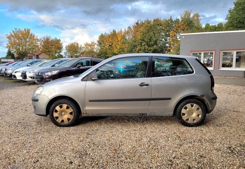 Gebraucht VW Polo Trendline 69 PS (50 kW) 2009 Silverbird metallic Kleinwagen