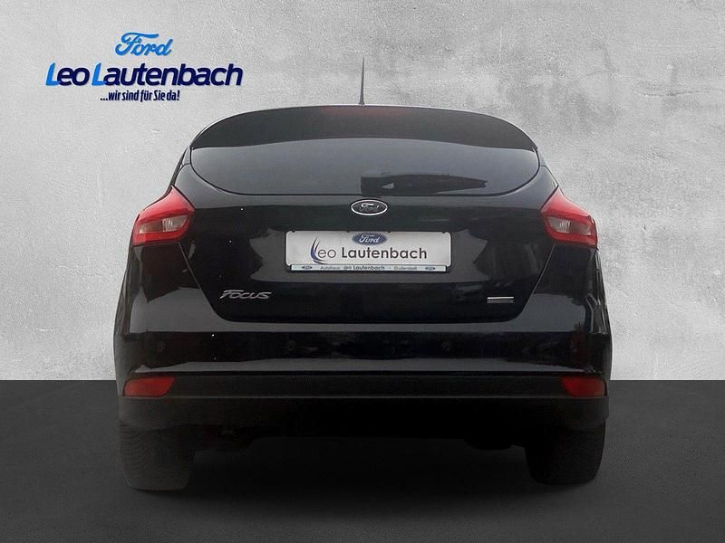 Brugt Ford Focus Cool & Connect 125 HK (91 kW) 2018 Sort Sedan