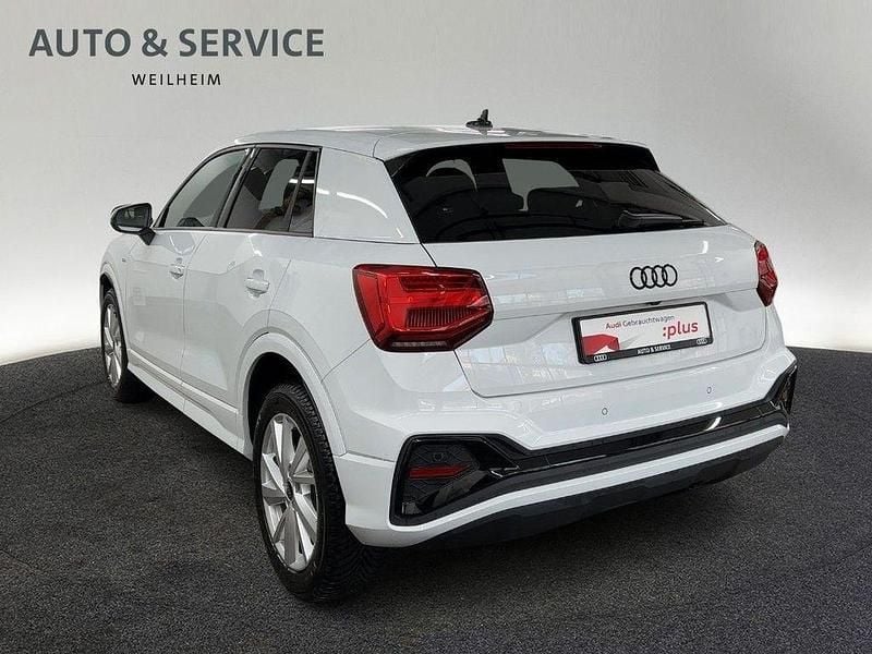 Neu Audi Q2 S-Line 150 PS (110 kW) 2025 Weiß SUV