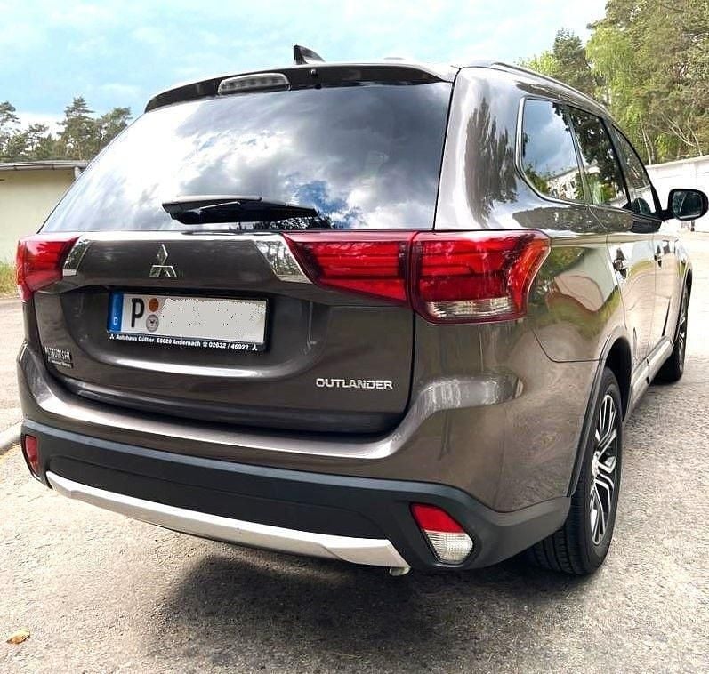 Gebraucht Mitsubishi Outlander 150 PS (110 kW) 2017 Braun SUV