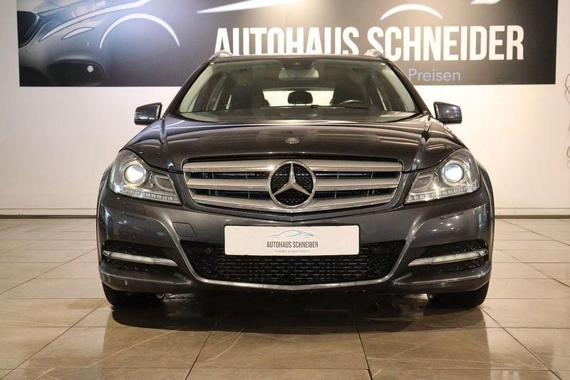 Gebraucht Mercedes C220 170 PS (125 kW) 2012 Grau Kombi