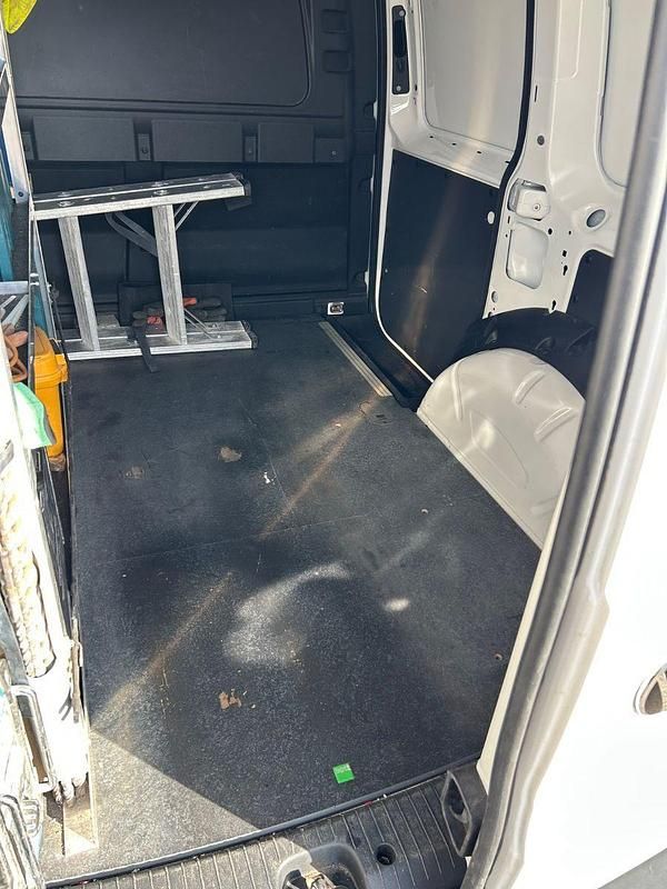 Gebraucht VW Caddy 102 PS (75 kW) 2021 Weiß Van / Kleinbus