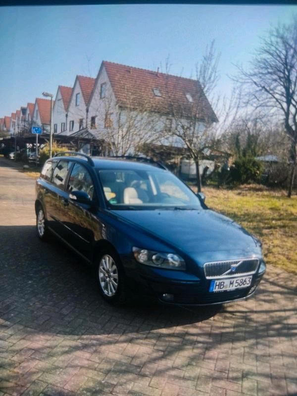 Blau Gebraucht 2007 Volvo V50 Kombi | 4.250 € (Etwas zu teuer) - Bild 1/4
