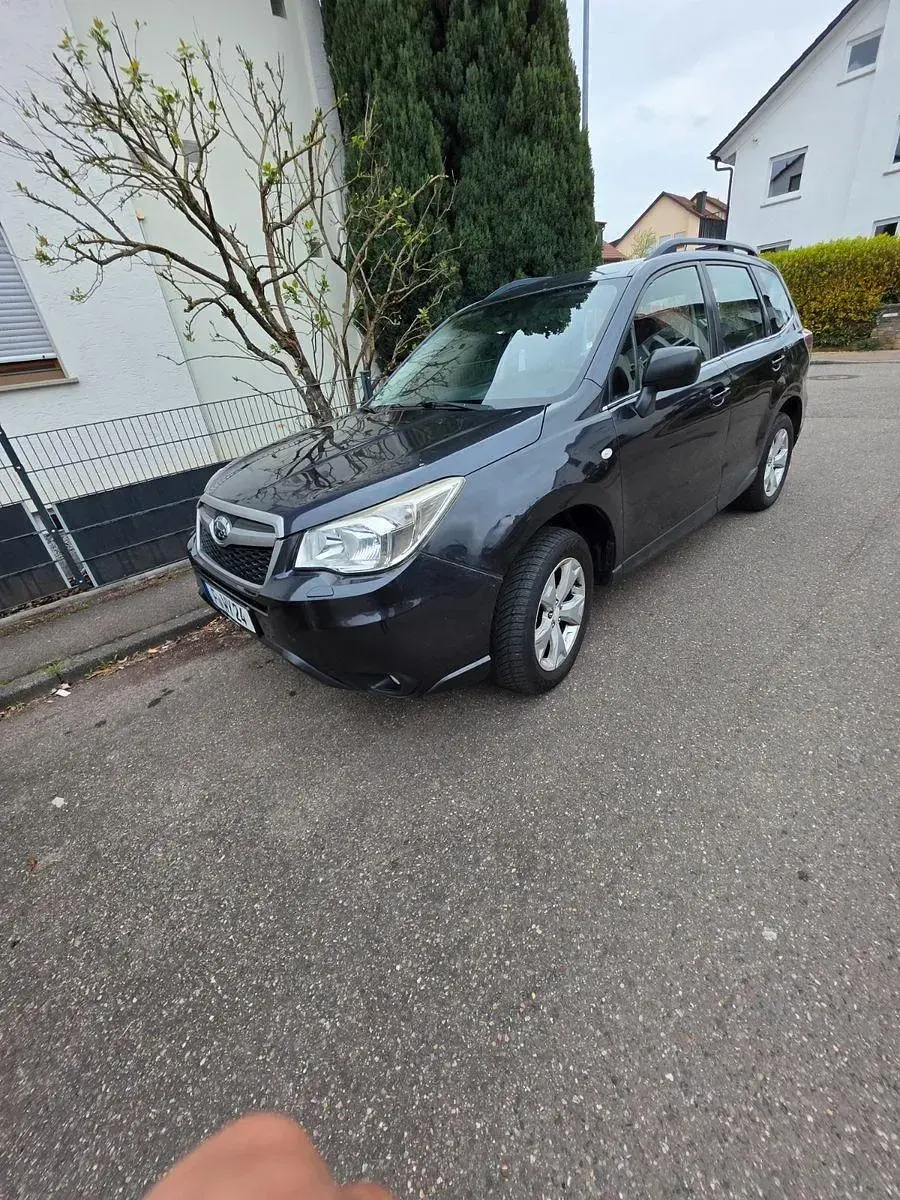 Usado Subaru Forester Active 147 CV (108 kW) 2014 Negro SUV