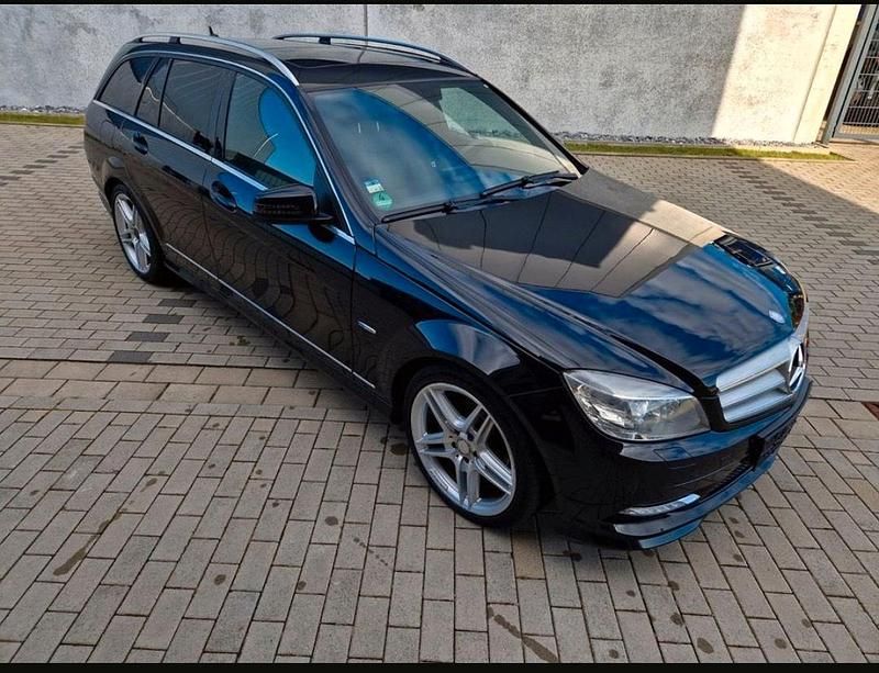 Schwarz Gebraucht 2010 Mercedes C250 AMG line Kombi | 4.900 € (Fairer Preis) - Bild 1/4