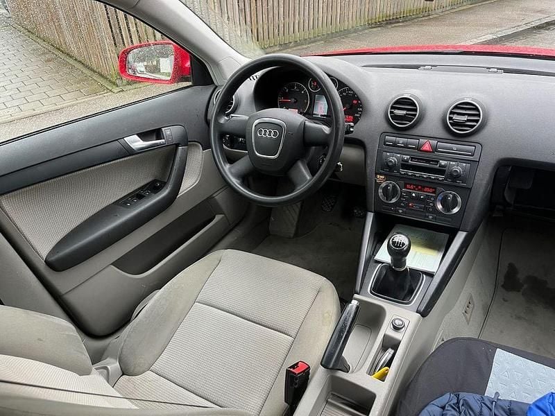 Gebraucht Audi A3 Attraction 140 PS (102 kW) 2006 Rot Kleinwagen