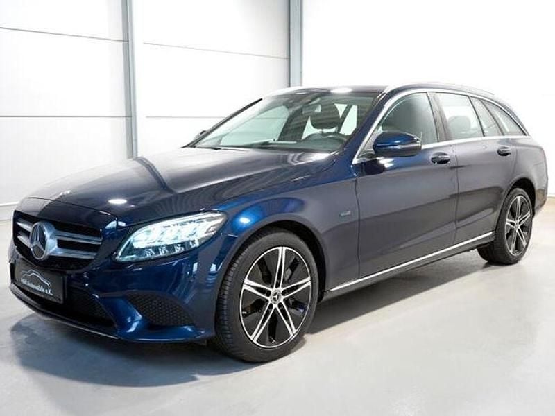 Gebraucht Mercedes E300 Avantgarde 122 PS (89 kW) 2020 Andere Limousine
