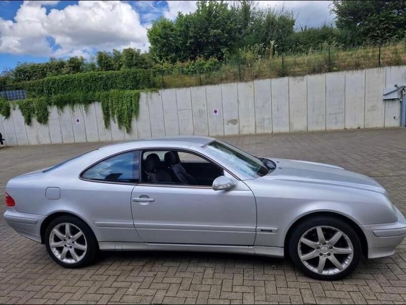 Silber Gebraucht 2001 Mercedes CLK200 Coupé | 1.100 € (Superpreis) - Bild 1/4