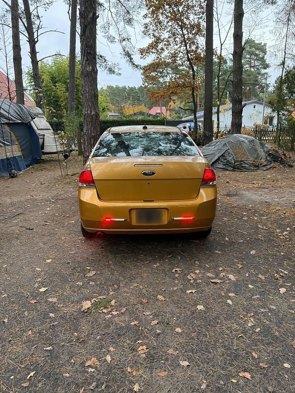 Gebraucht Ford Focus 146 PS (107 kW) 2009 Gelb Limousine