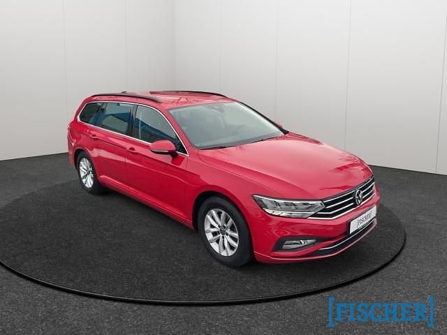 Gebraucht VW Passat Business 122 PS (89 kW) 2023 Rot Kombi